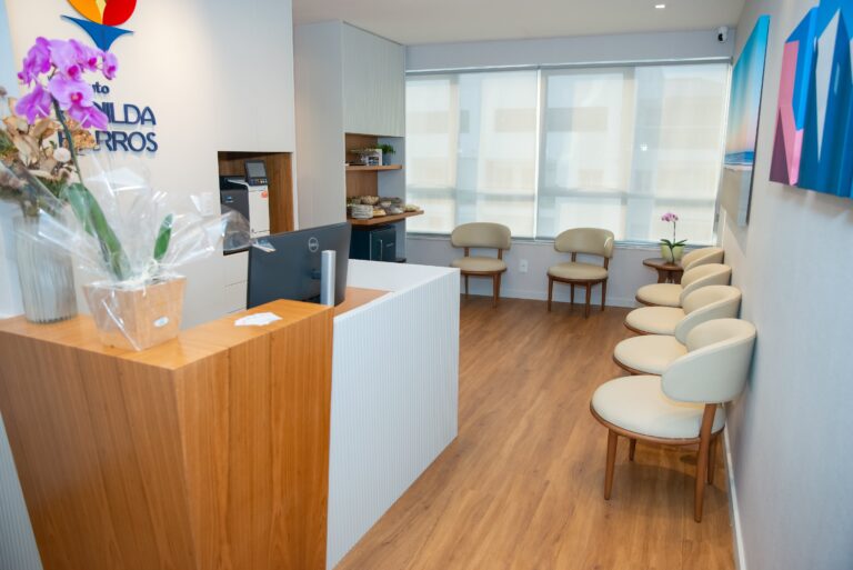 Recepción y sala de espera del Instituto
